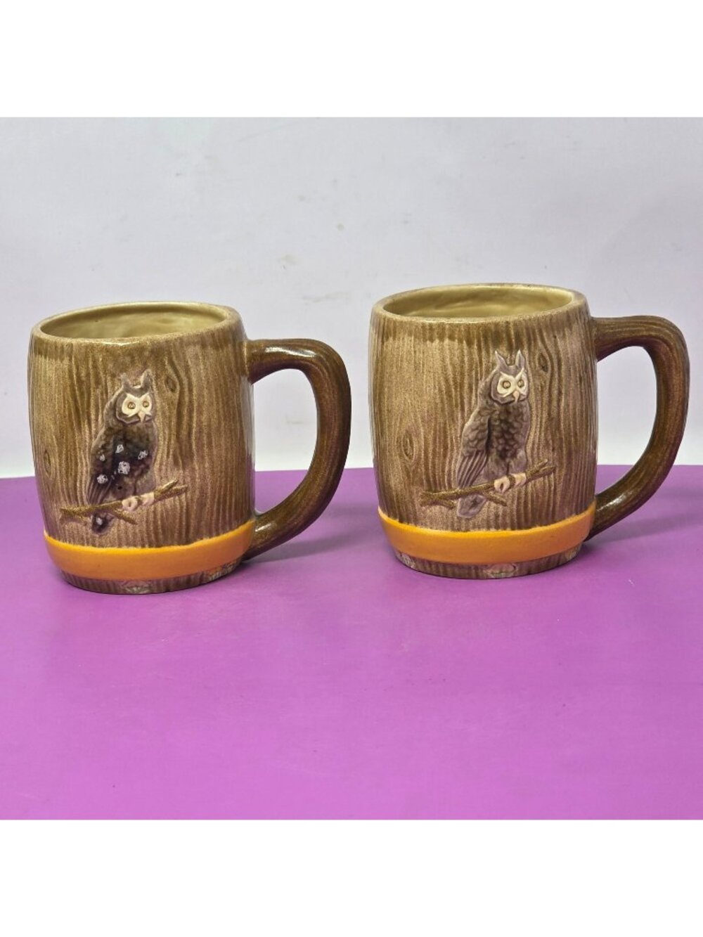 2‎ Vintage 1980 Owl Motif Ceramic Mugs With Woodgrain Texture Signed "Bonnie"